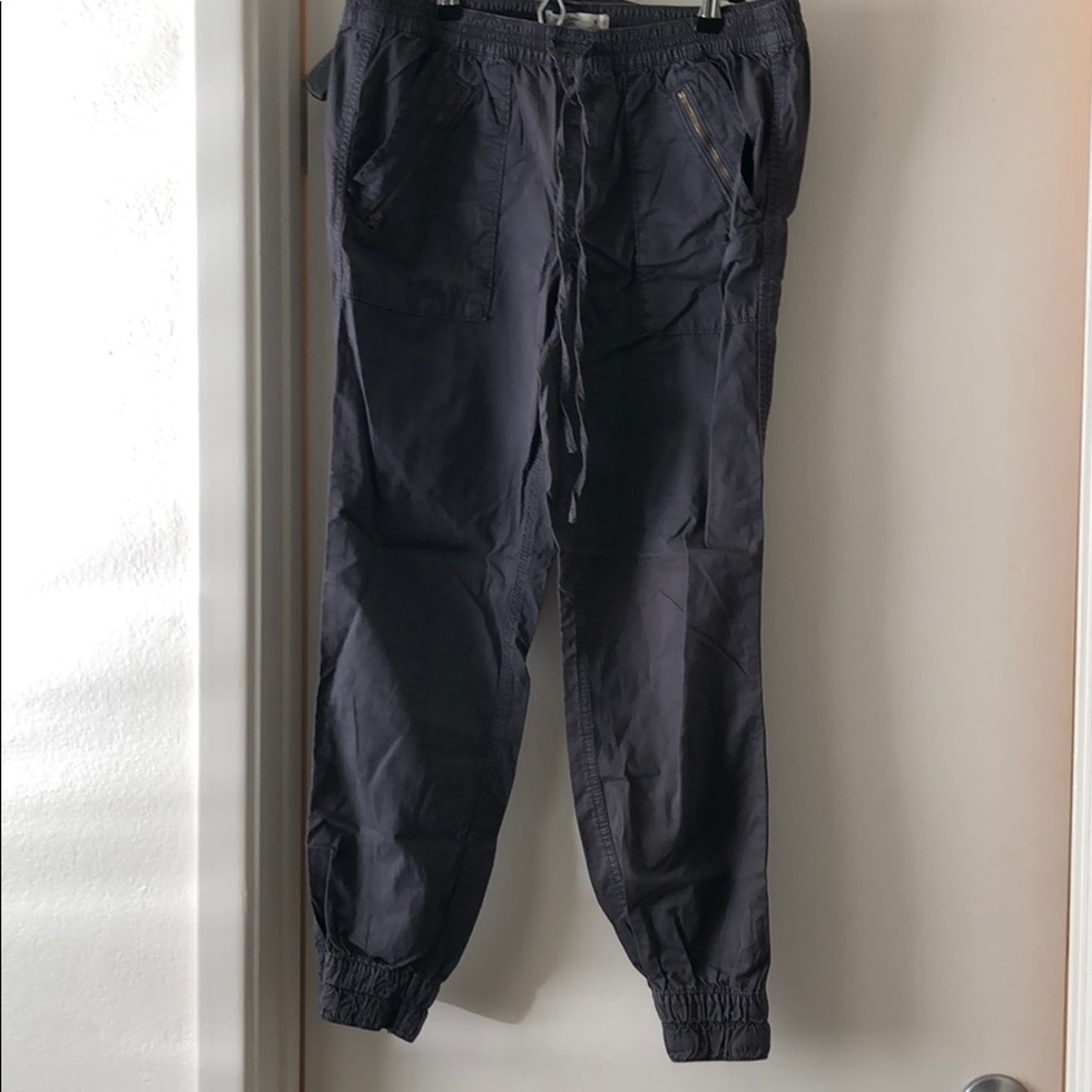 A&F cargo joggers